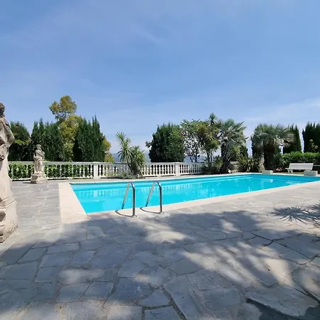 Paradiso Al Mare Shared Pool - Happy Diano Marina