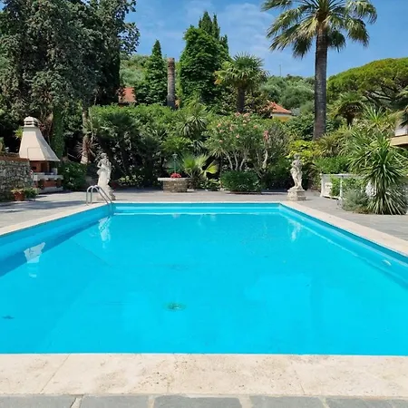 Paradiso Al Mare Terrace And Shared Pool - Happy Rentals