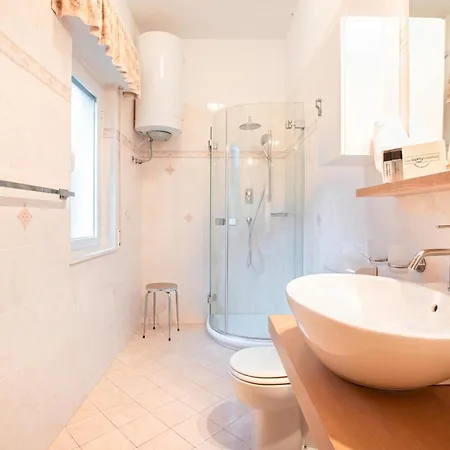 Paradiso Al Mare Terrace And Shared Pool - Happy Rentals * Diano Marina