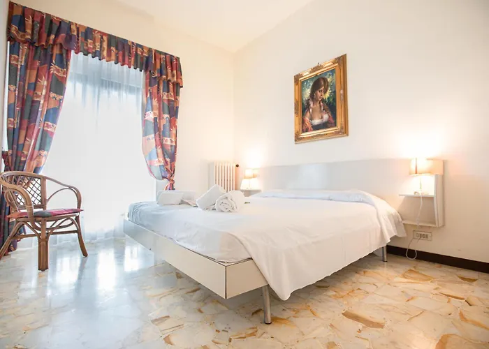 Paradiso Al Mare Shared Pool - Happy Apartment Diano Marina